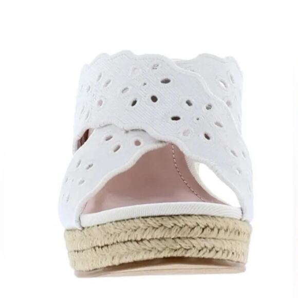 Draper James Ladies Wedge Eyelet White Sandal Size 7 NEW in Box - Picture 9 of 10
